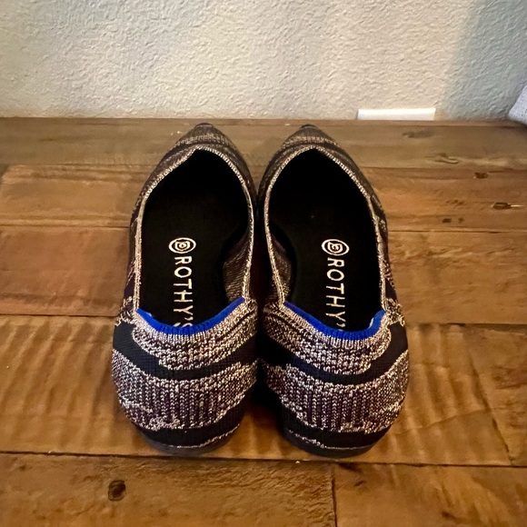 EUC Rothy’s Golden Shimmer Points Size 7 - Picture 4 of 8